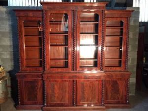 Important Mahogany Bookcase with Twisted Columns